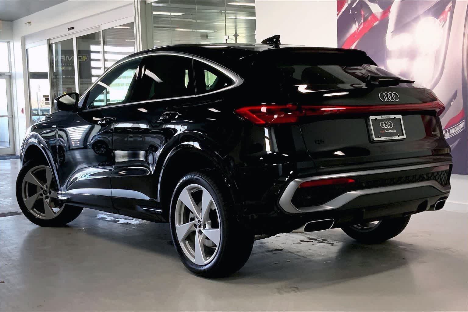 Thumbnail: 2025 Audi Q5 - 4