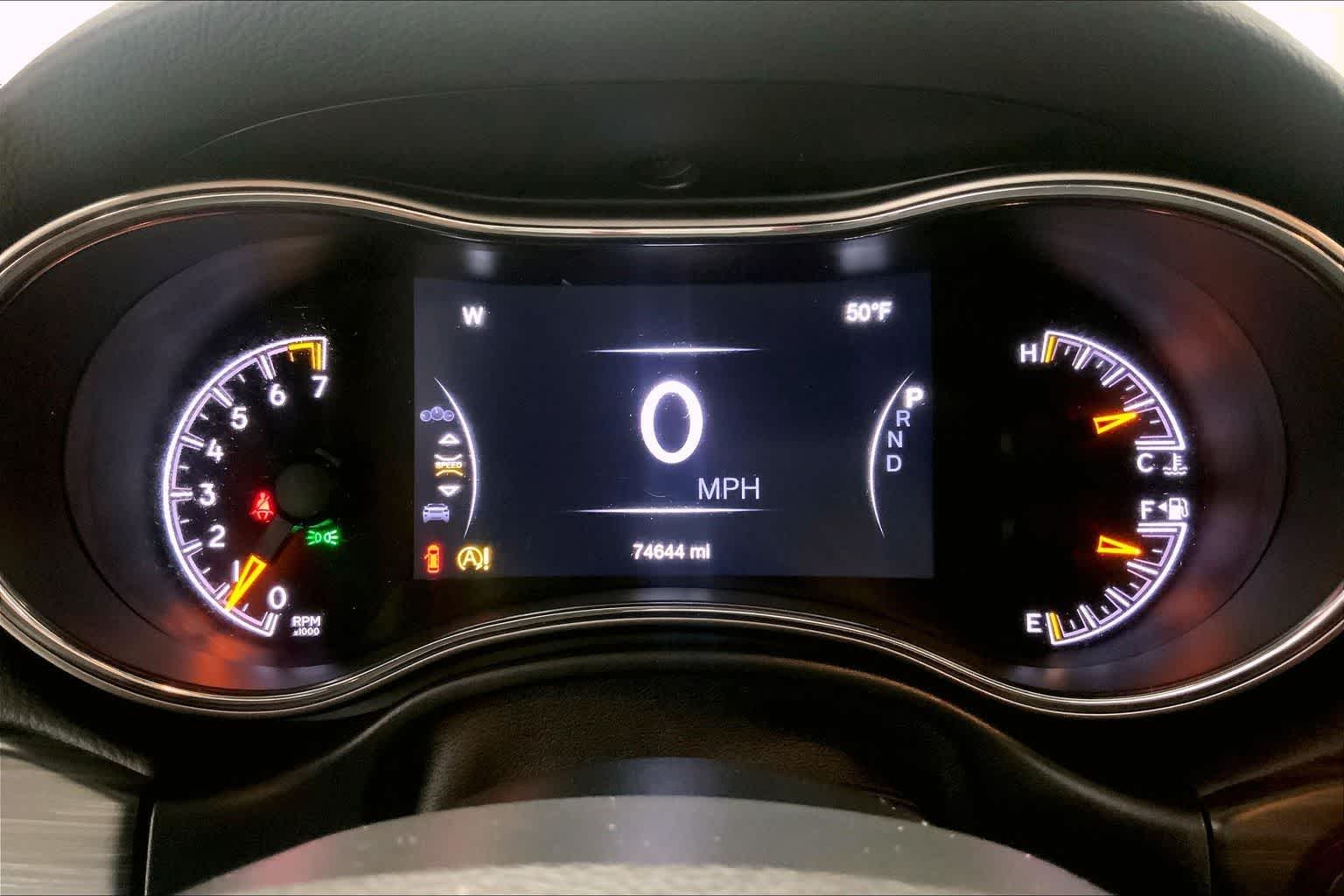 Thumbnail: 2019 Jeep Grand Cherokee - 15