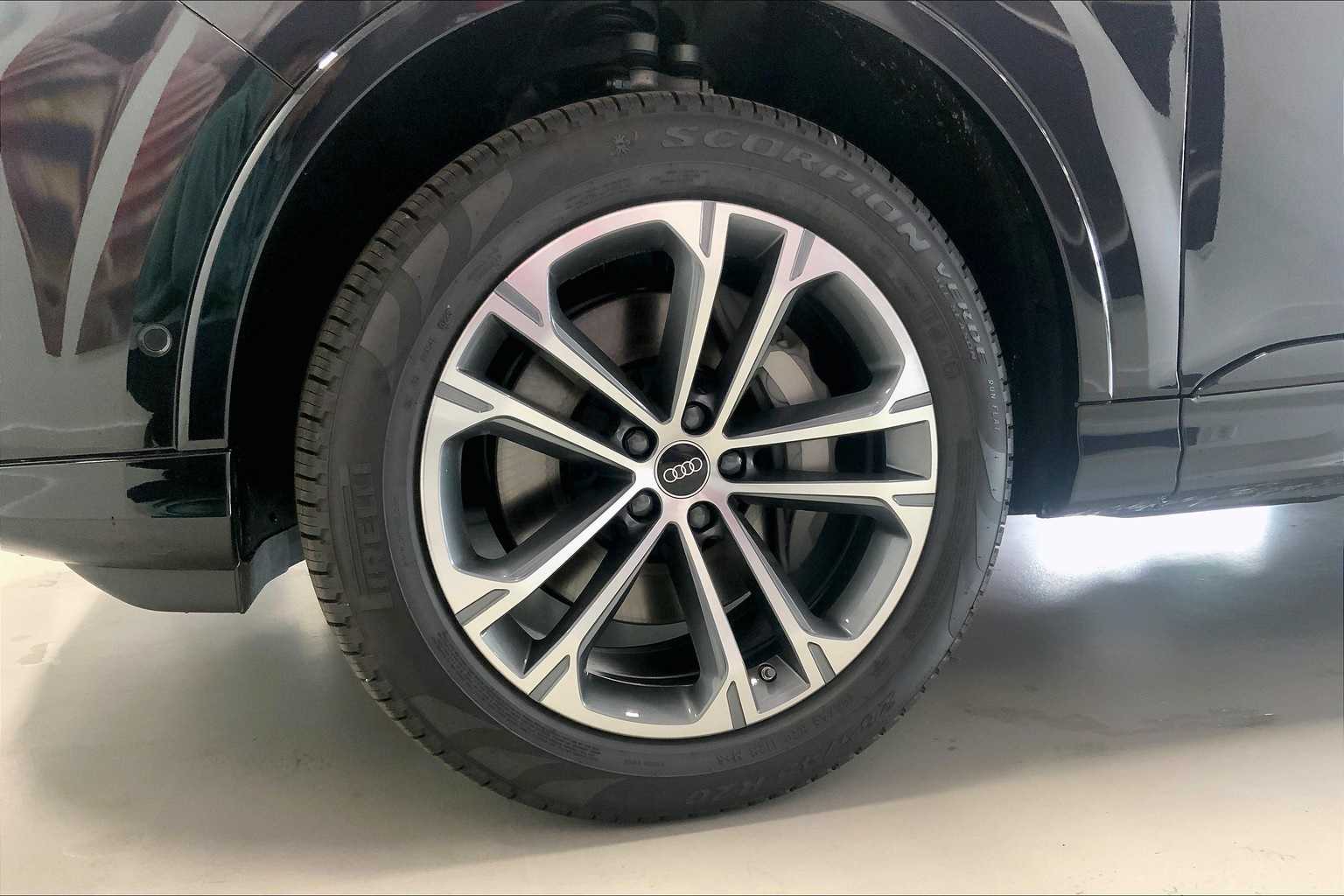 Thumbnail: 2026 Audi Q7 - 7