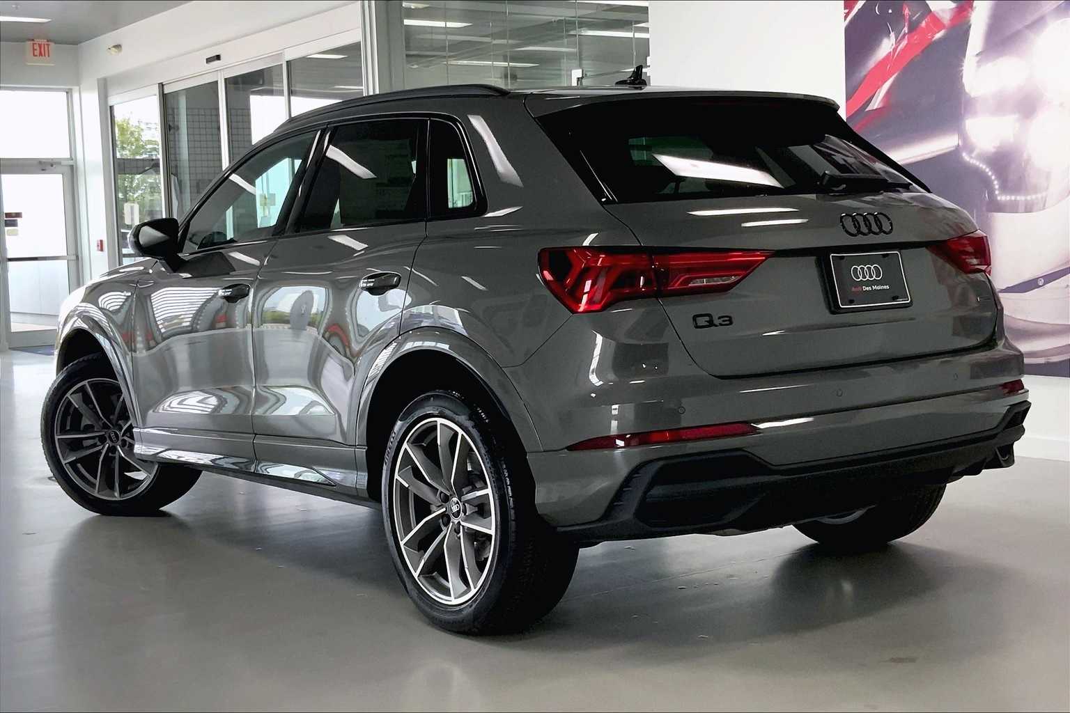 Thumbnail: 2025 Audi Q3 - 4