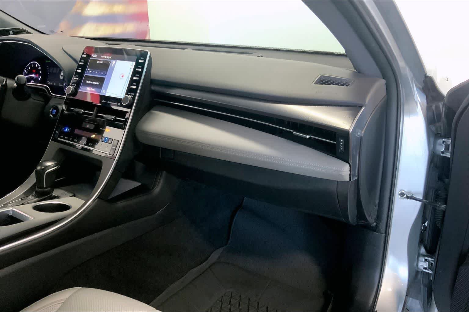 Thumbnail: 2020 Toyota Avalon - 20