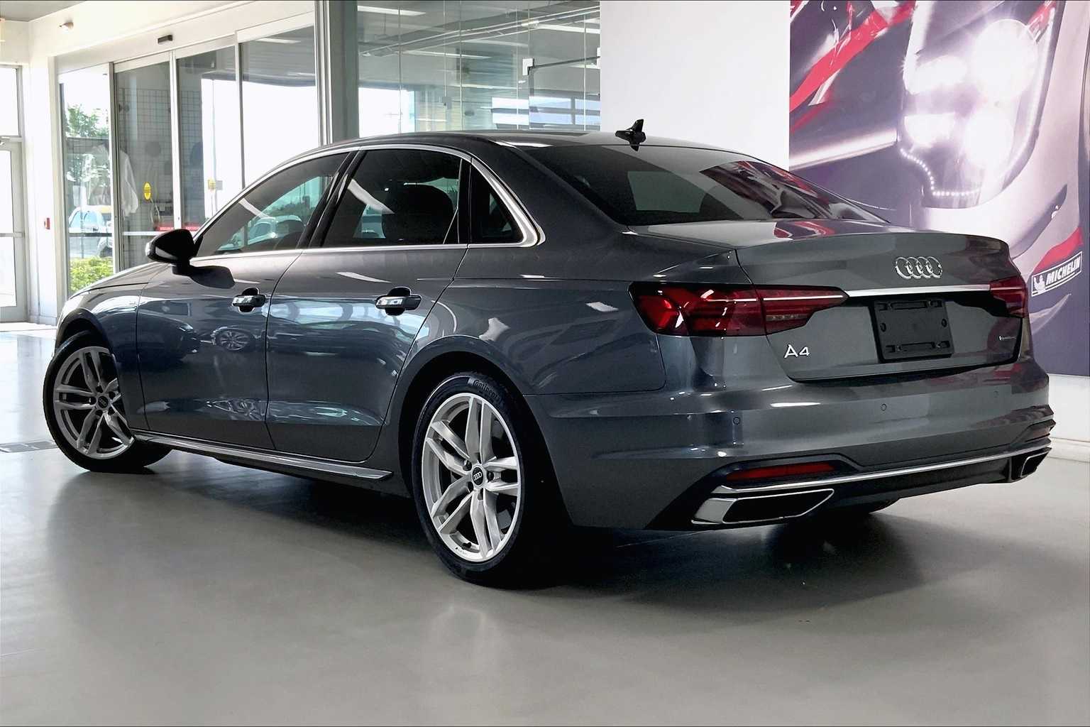 2023 Audi A4 45 S line Premium photo 4