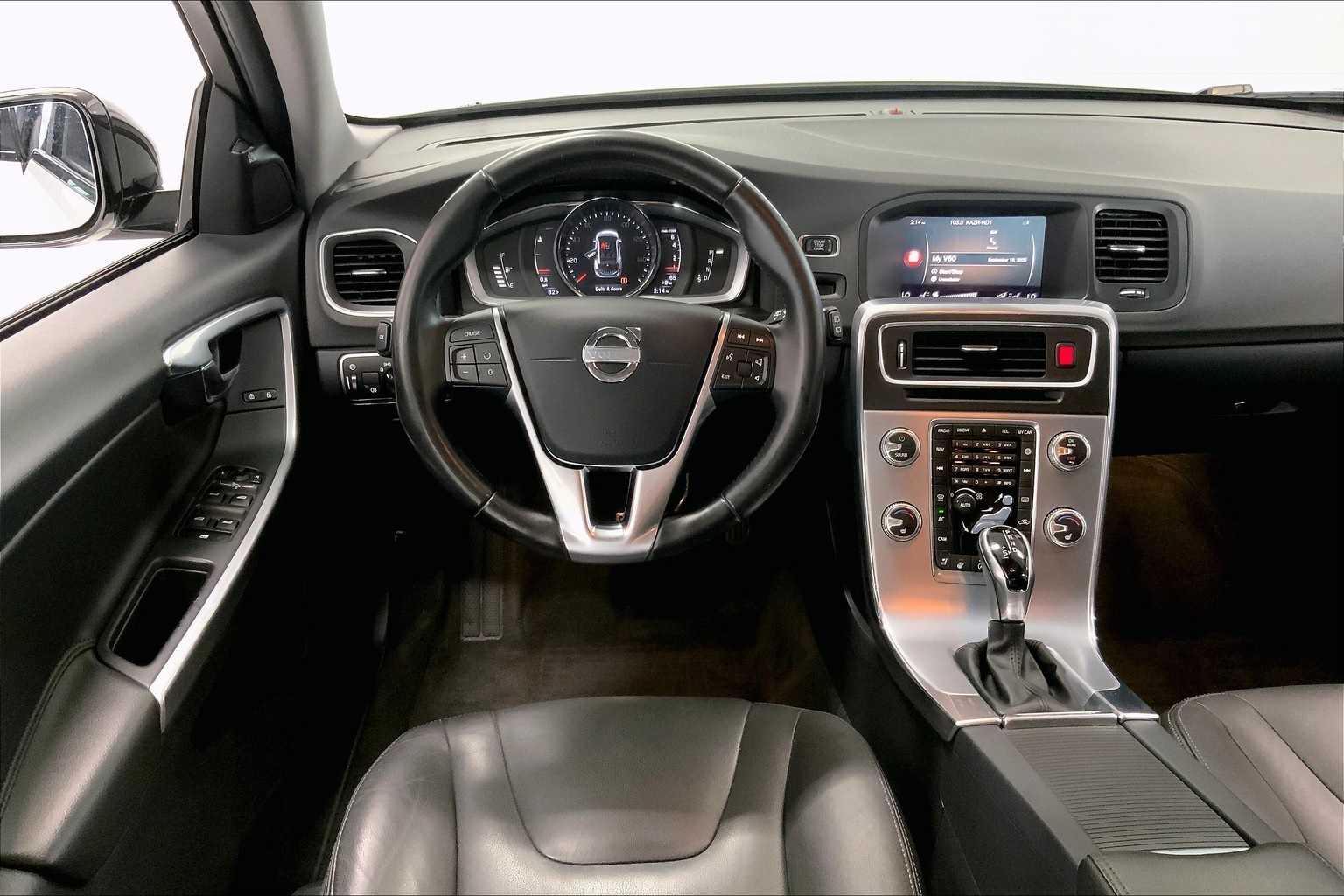Thumbnail: 2018 Volvo S60 - 13