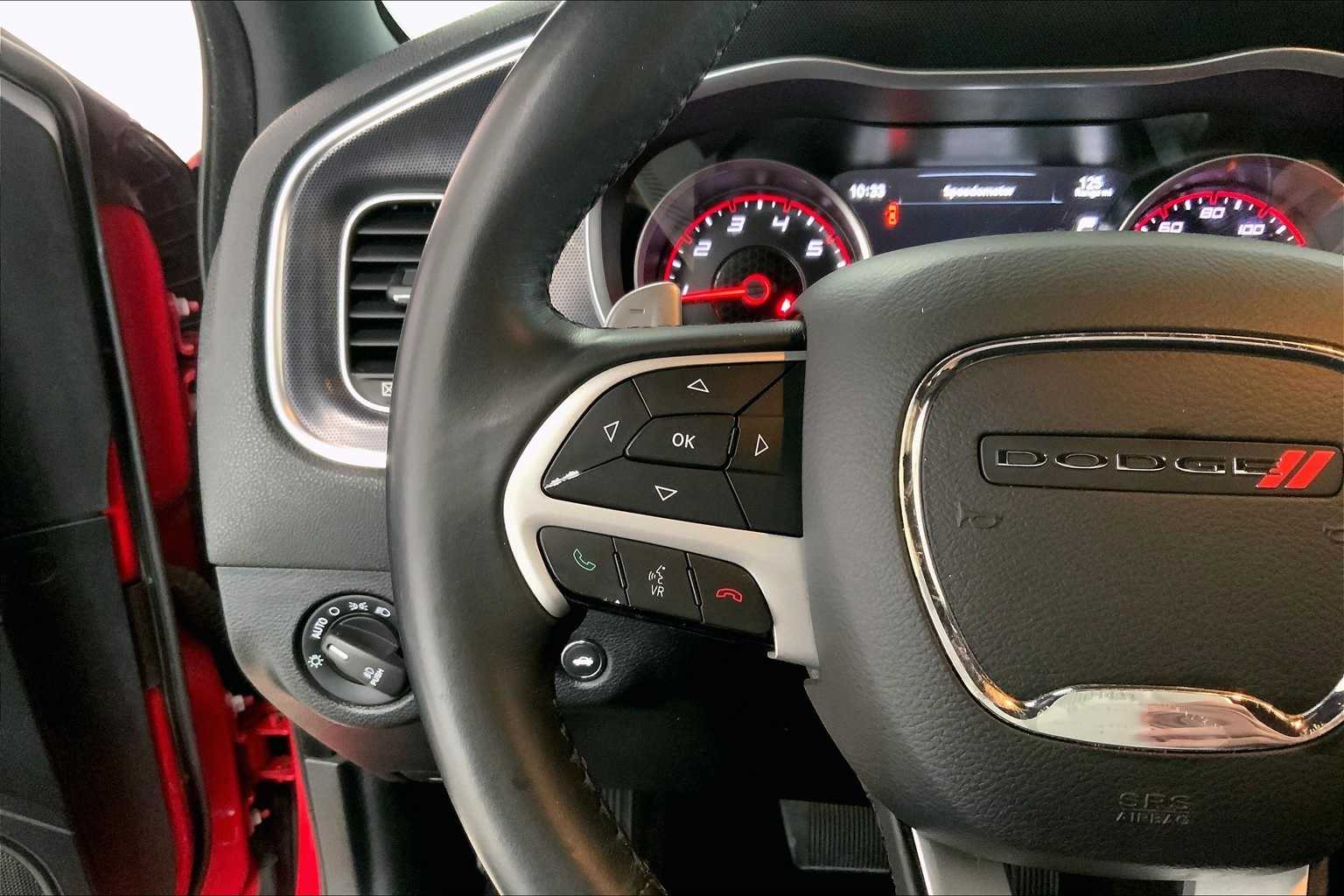 2016 Dodge Charger R/T 22