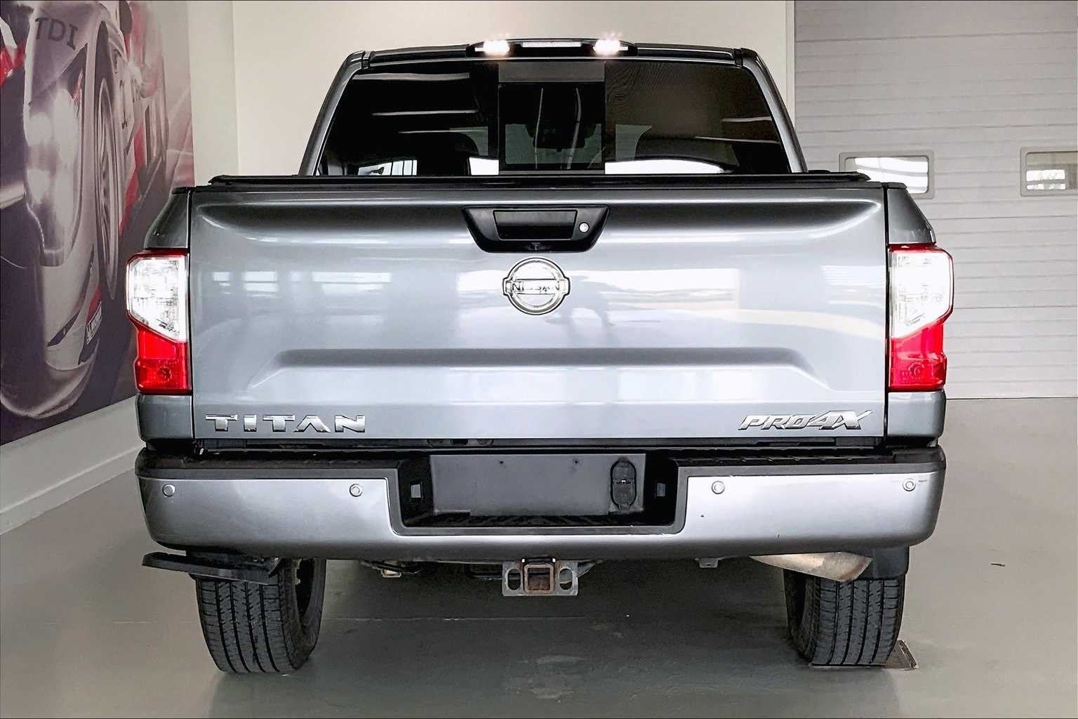 Thumbnail: 2017 Nissan Titan - 5