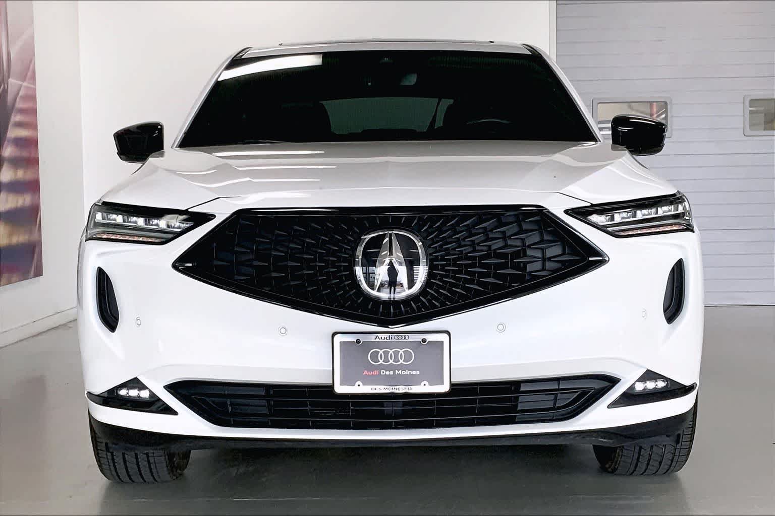 Thumbnail: 2022 Acura MDX - 6