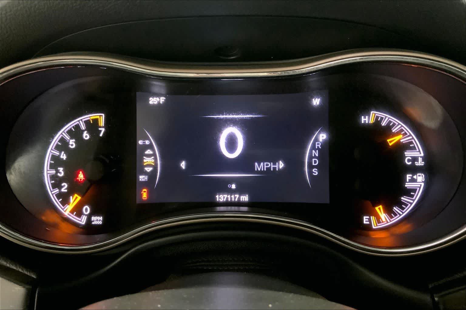 Thumbnail: 2014 Jeep Grand Cherokee - 15