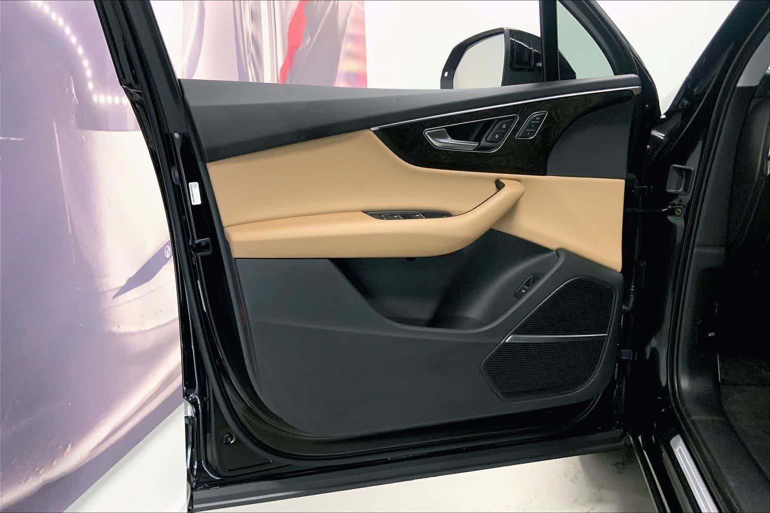 Thumbnail: 2022 Audi Q7 - 24