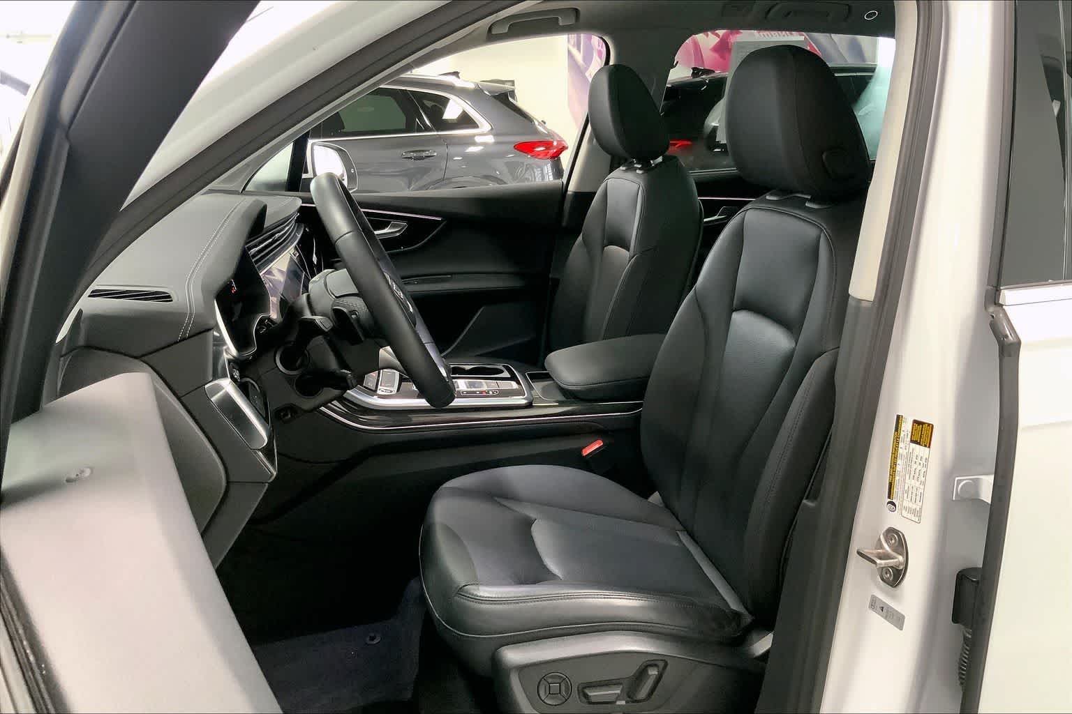 Thumbnail: 2023 Audi Q7 - 10