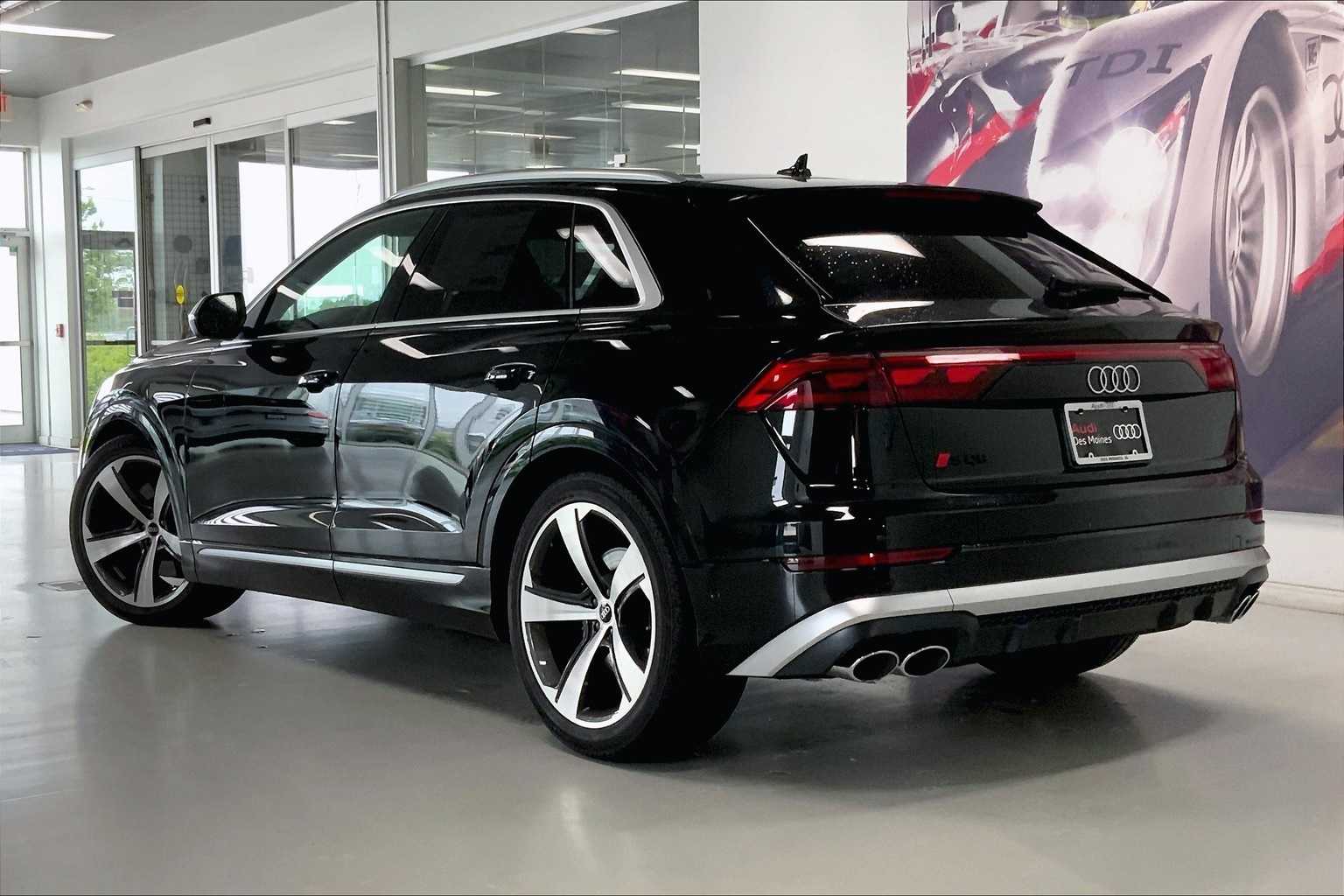Thumbnail: 2025 Audi SQ8 - 4