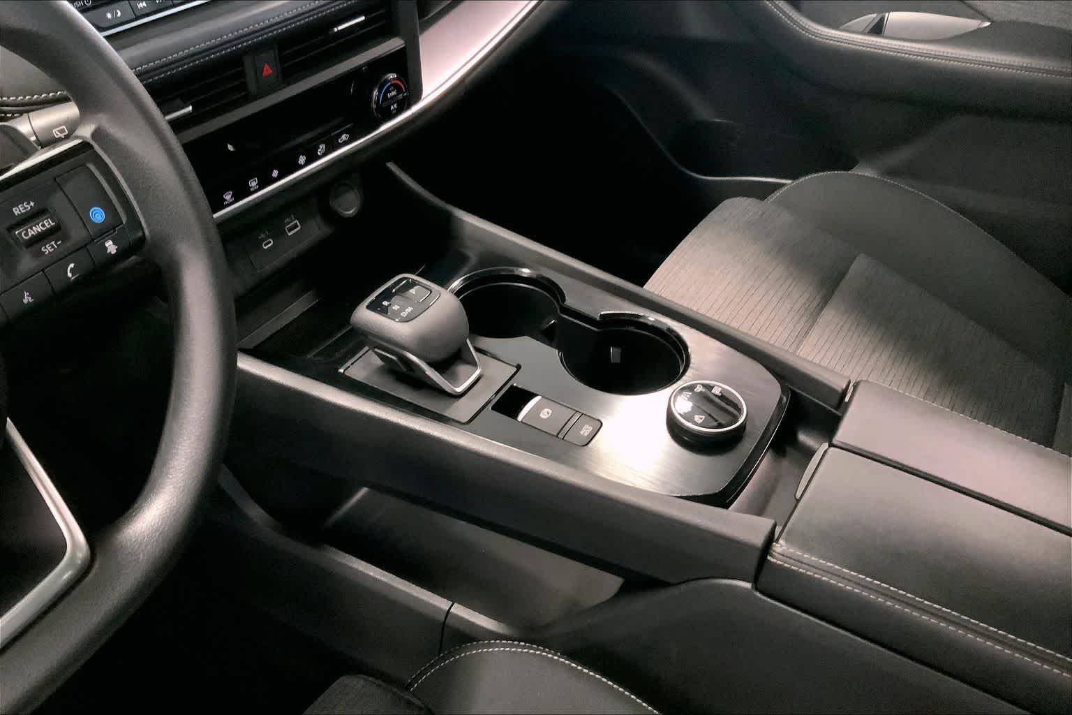 Thumbnail: 2023 Nissan Rogue - 14