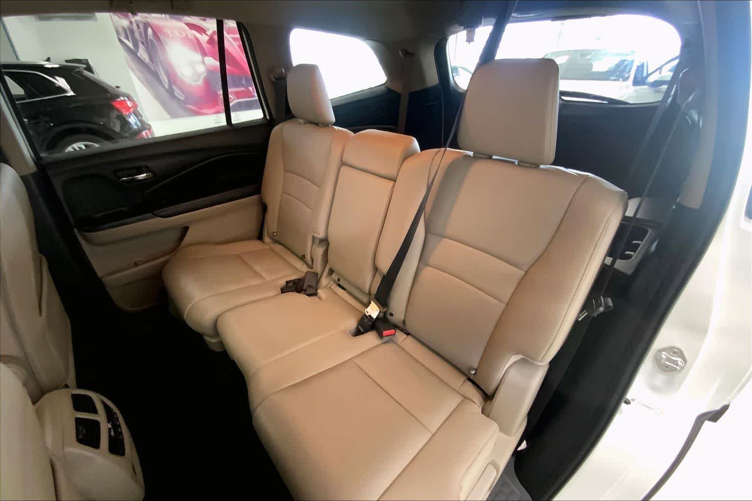 Thumbnail: 2016 Honda Pilot - 26