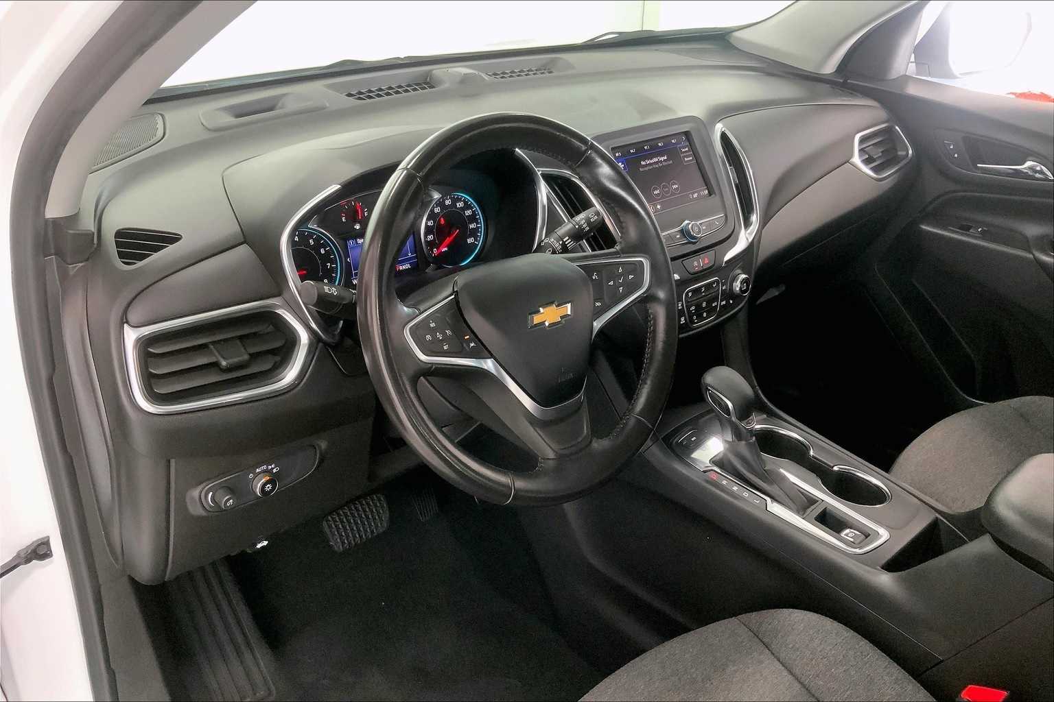 2022 Chevrolet Equinox photo 2