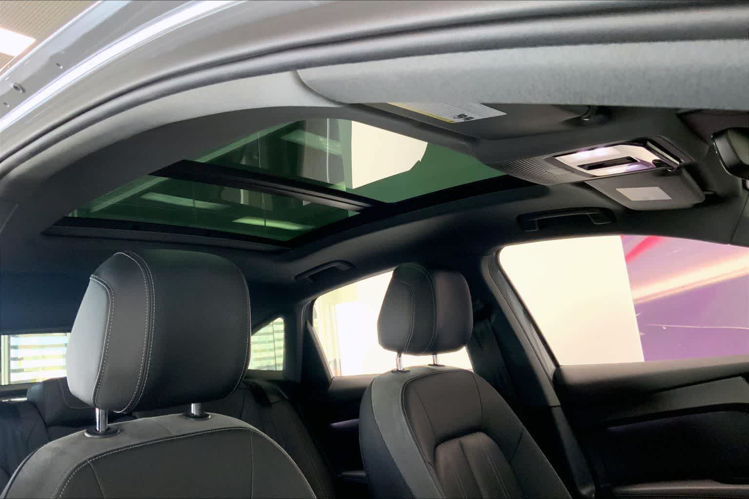 Thumbnail: 2023 Audi Q4 e-tron - 28