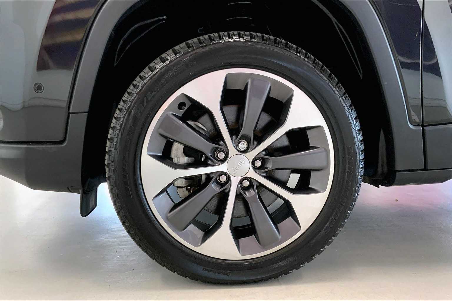 Thumbnail: 2022 Jeep Cherokee - 7