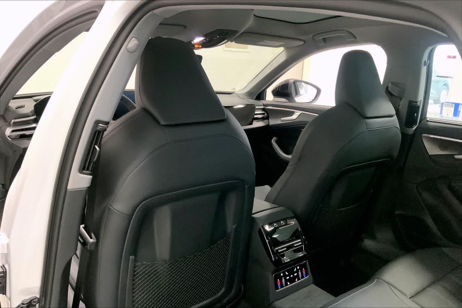 Thumbnail: 2026 Audi A6 - 12