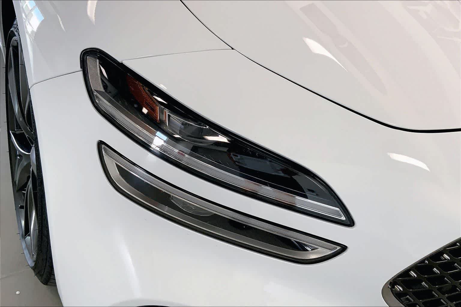 Thumbnail: 2023 Genesis G70 - 28