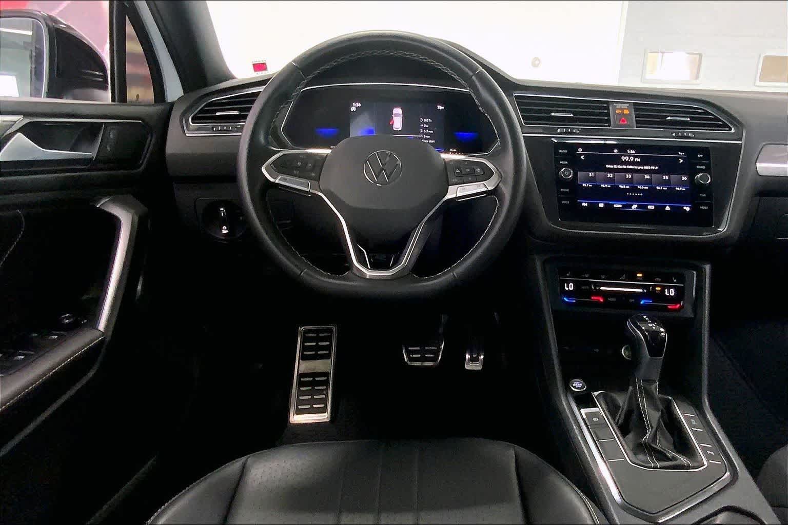 Thumbnail: 2023 Volkswagen Tiguan - 13