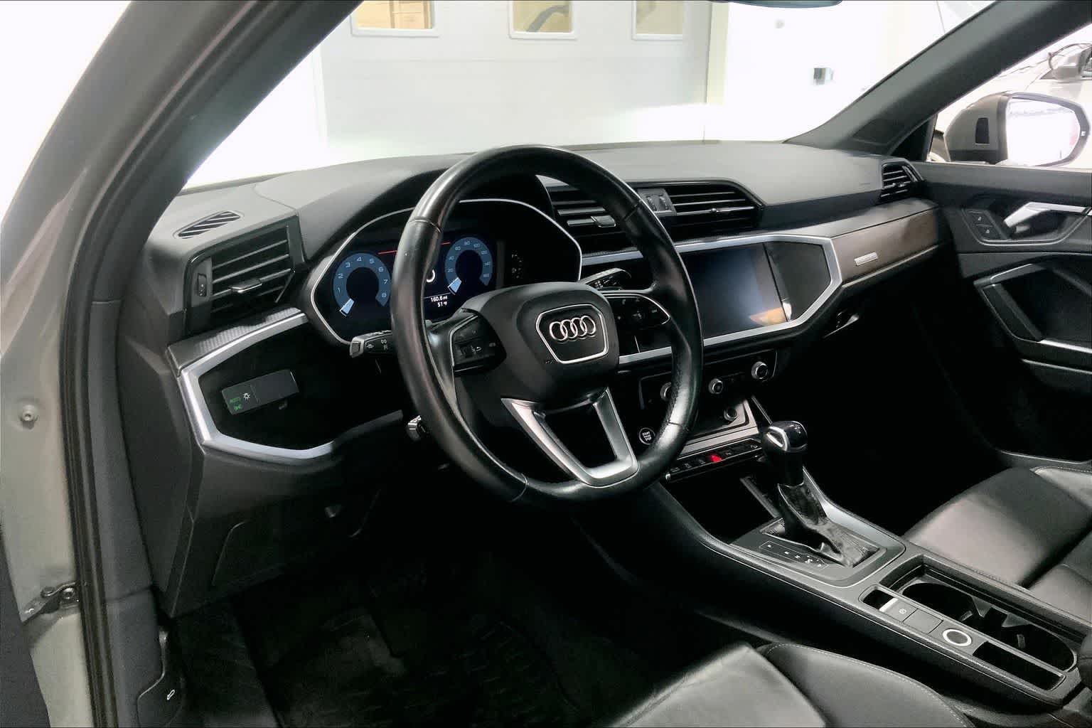 Thumbnail: 2022 Audi Q3 - 2