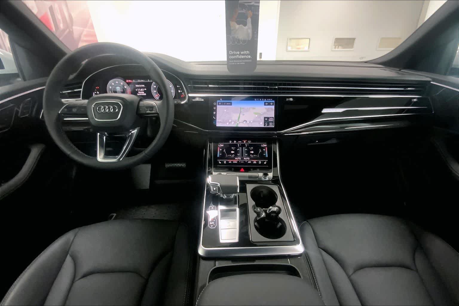 Thumbnail: 2026 Audi Q8 - 10