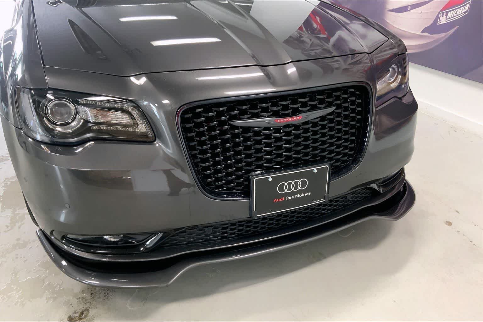 Thumbnail: 2022 Chrysler 300 - 30