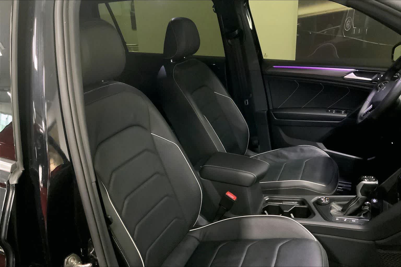 Thumbnail: 2023 Volkswagen Tiguan - 12