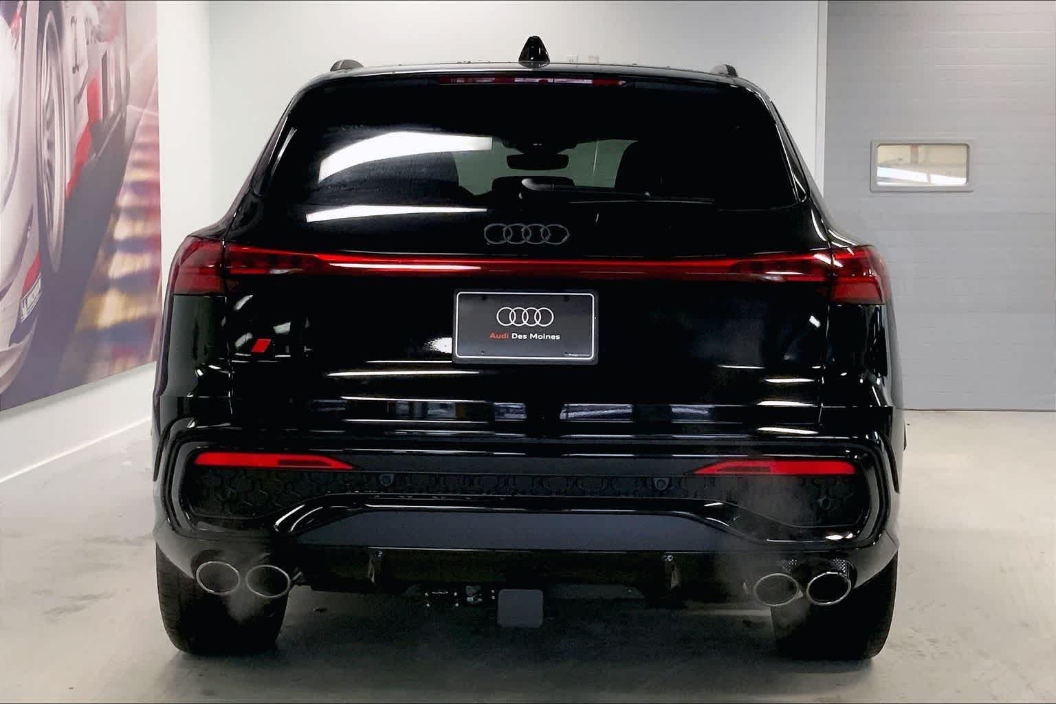 Thumbnail: 2025 Audi SQ5 - 5