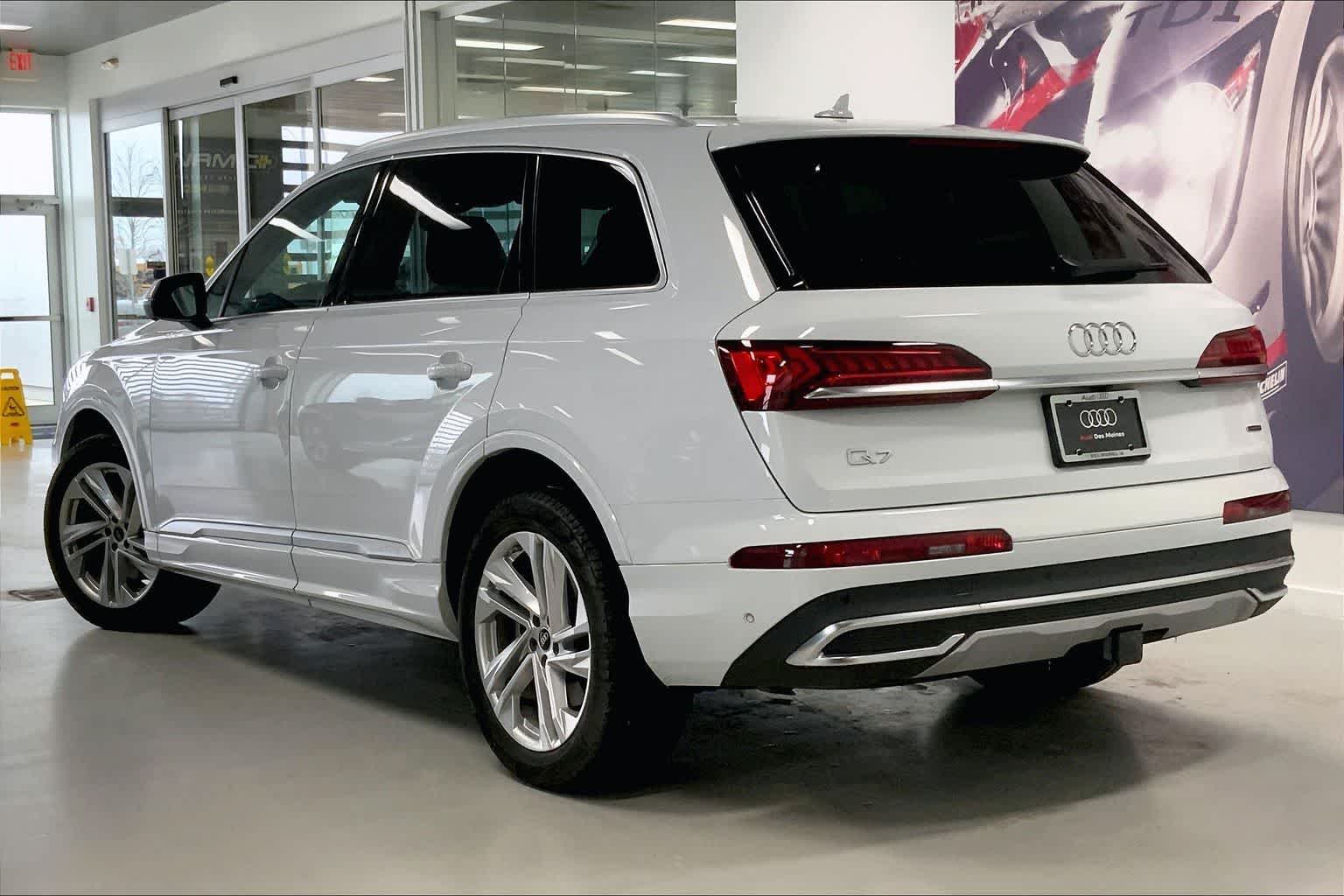Thumbnail: 2023 Audi Q7 - 4