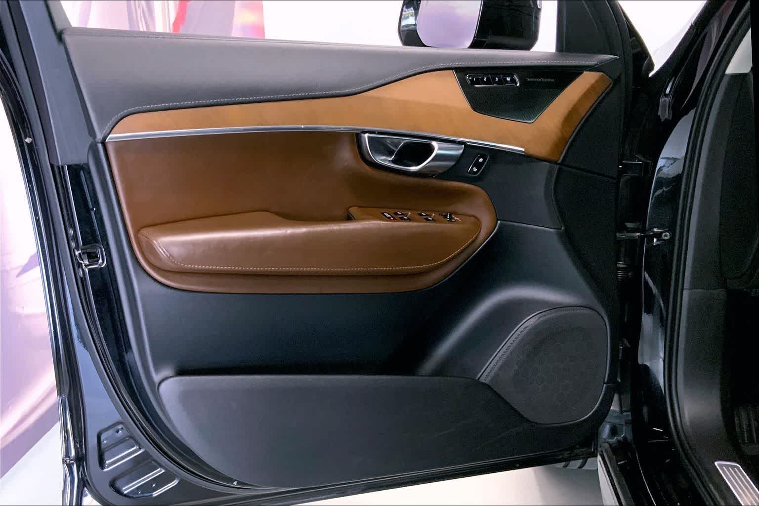Thumbnail: 2019 Volvo XC90 - 24