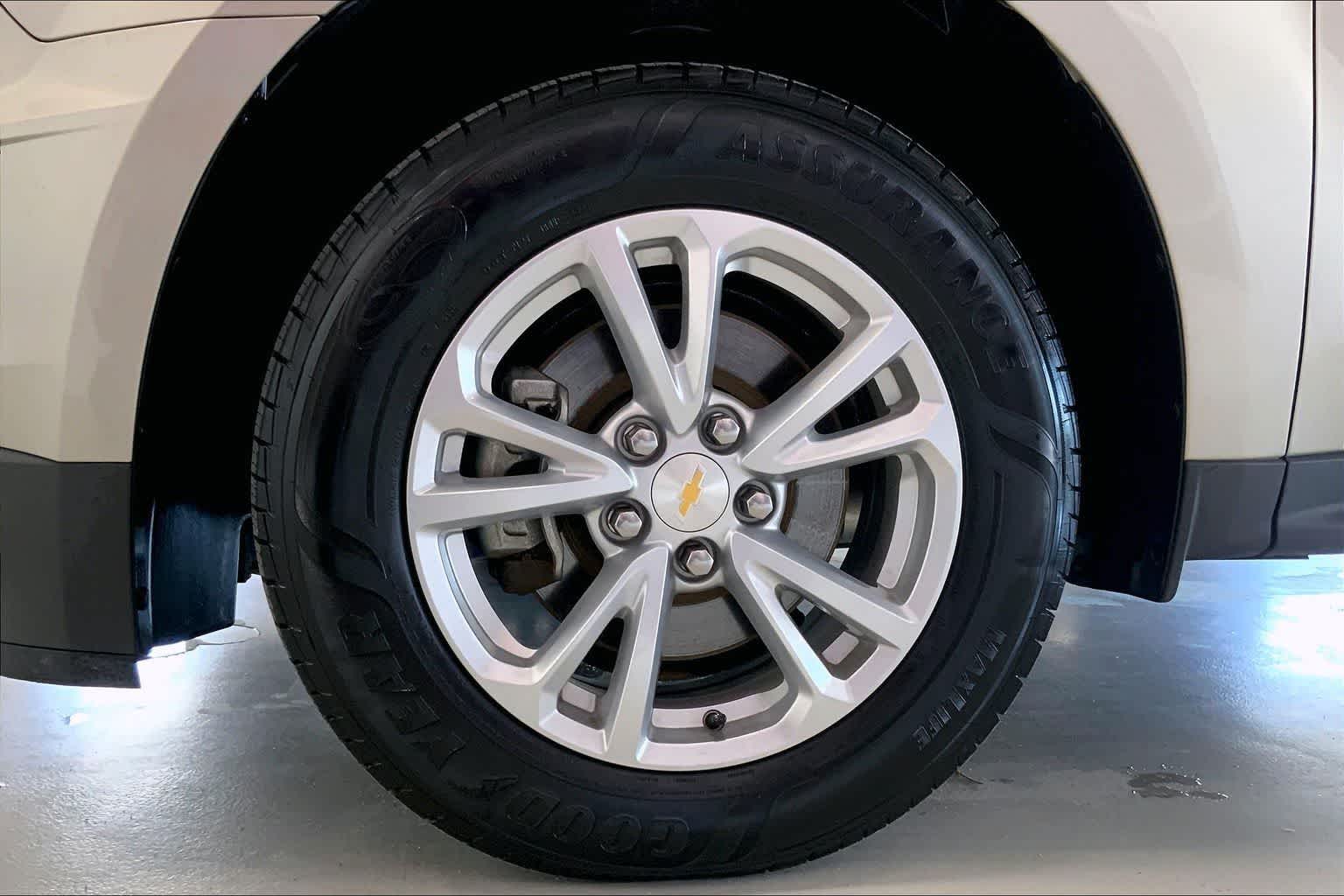 Thumbnail: 2016 Chevrolet Equinox - 8