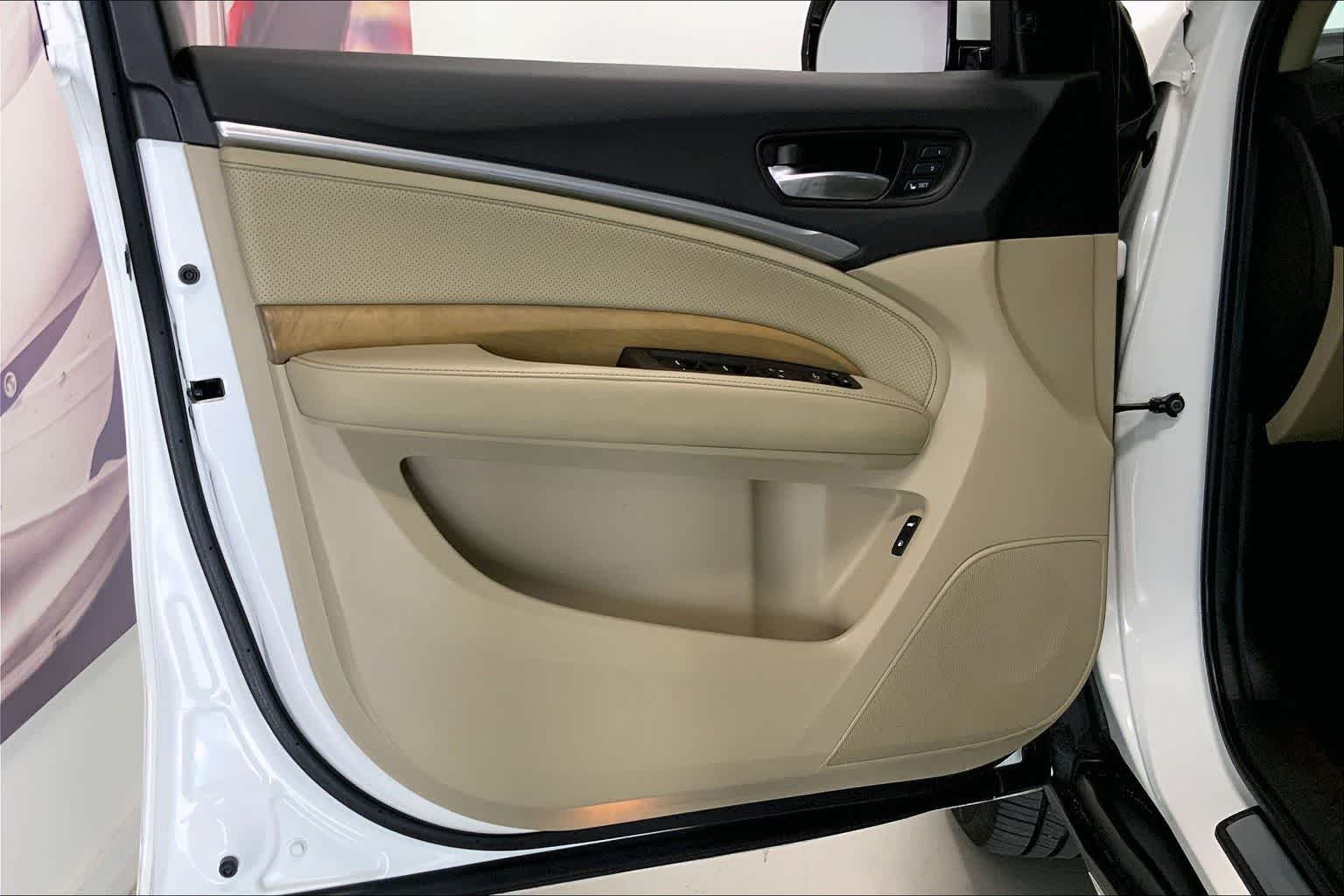 Thumbnail: 2019 Acura MDX - 24