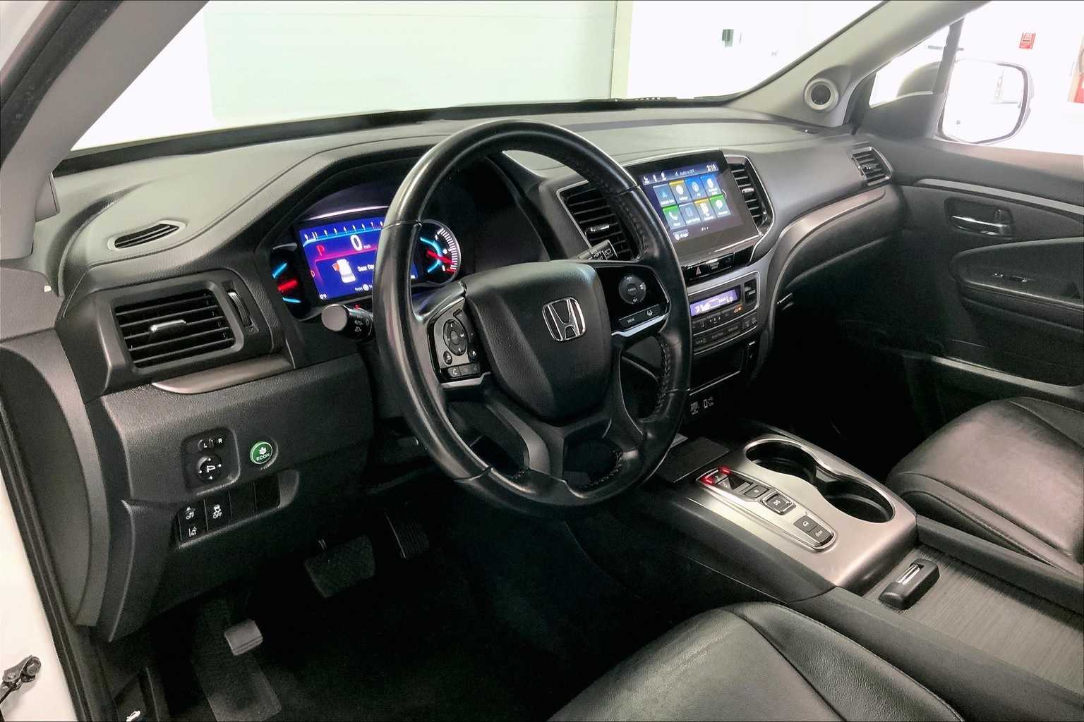 2022 Honda Pilot Special Edition photo 2