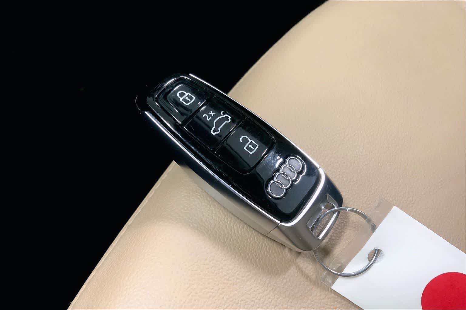 Thumbnail: 2022 Audi Q7 - 17