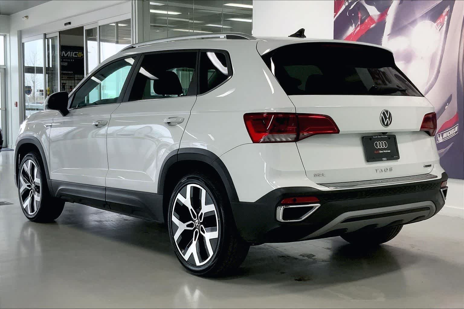 Thumbnail: 2023 Volkswagen Taos - 4