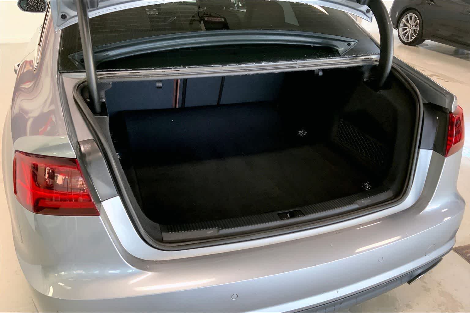 Thumbnail: 2018 Audi A6 - 17