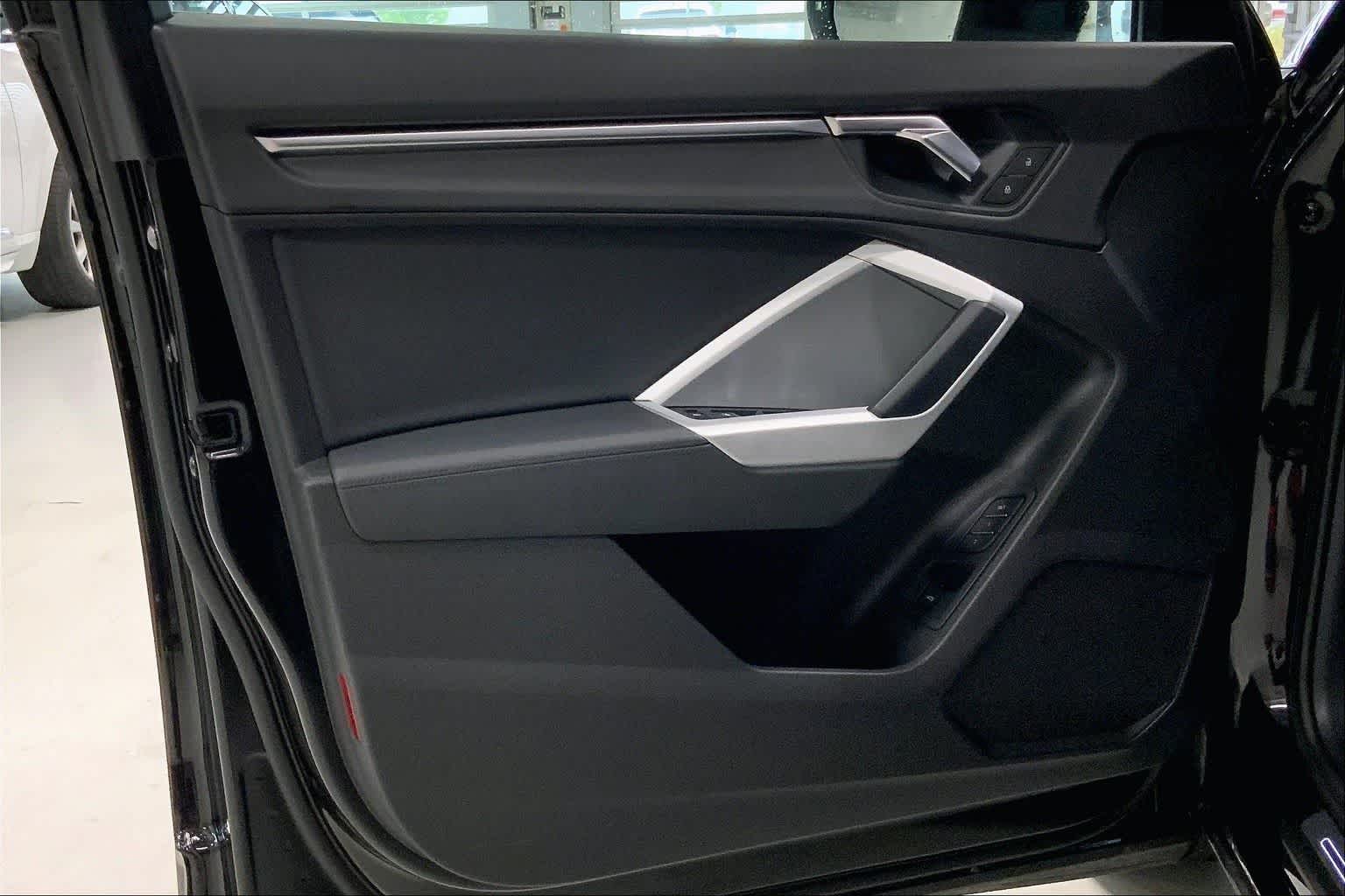 Thumbnail: 2022 Audi Q3 - 27