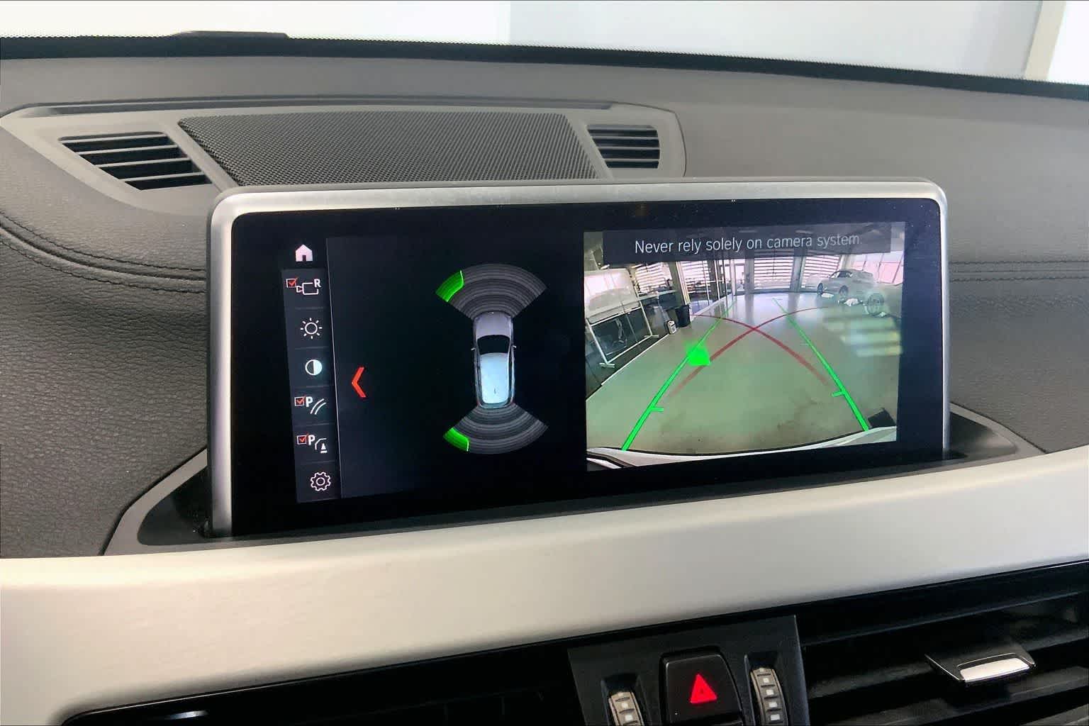 Thumbnail: 2022 BMW X1 - 23