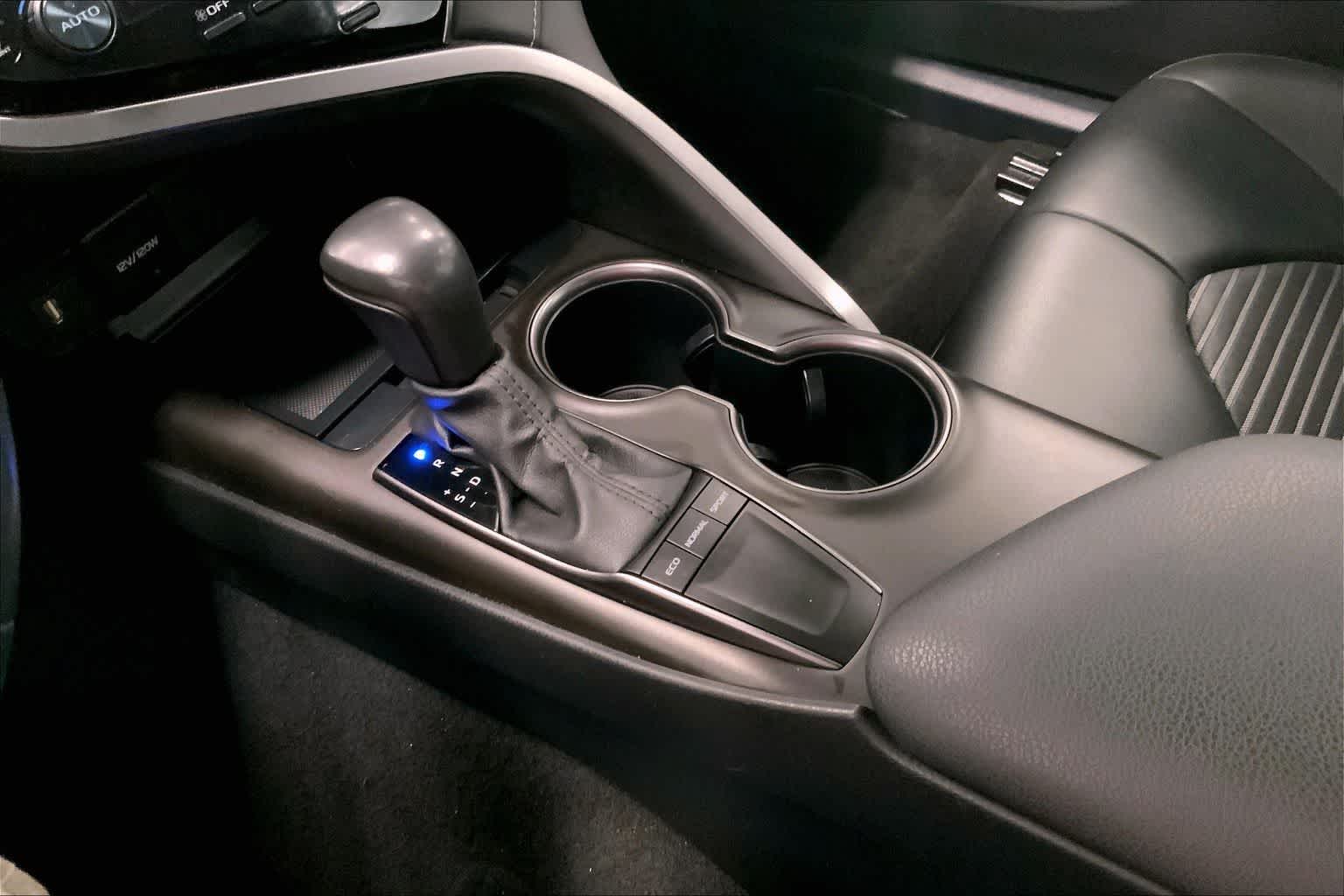 Thumbnail: 2023 Toyota Camry - 16