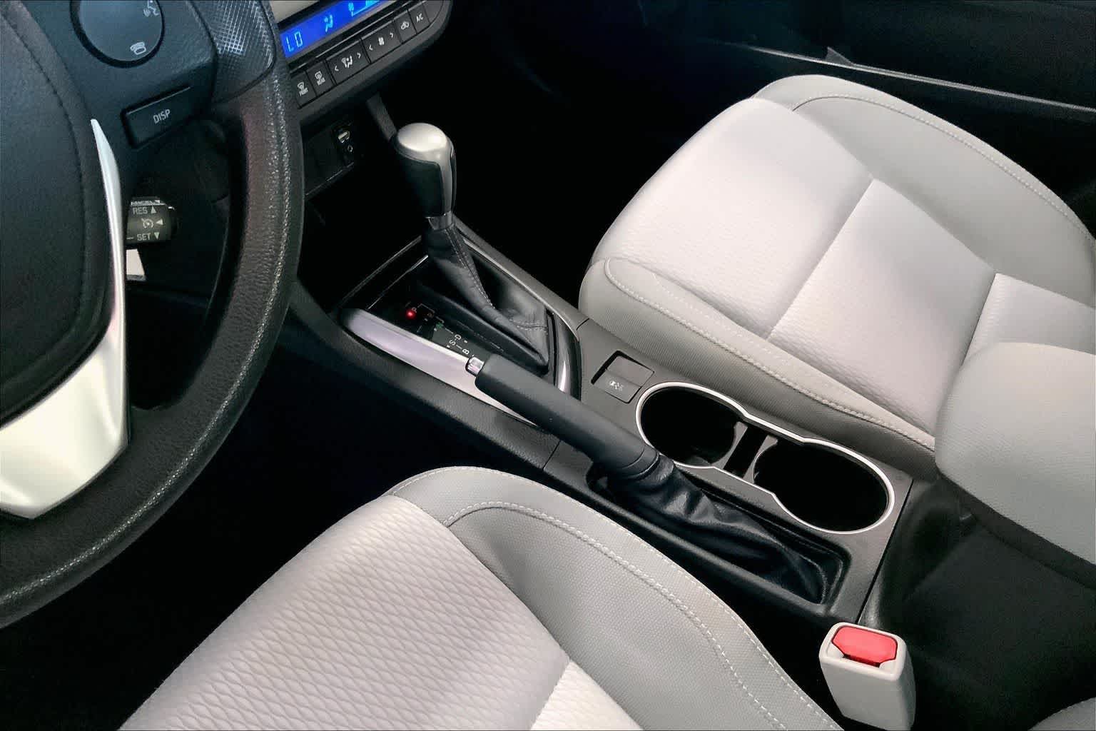 Thumbnail: 2015 Toyota Corolla - 14