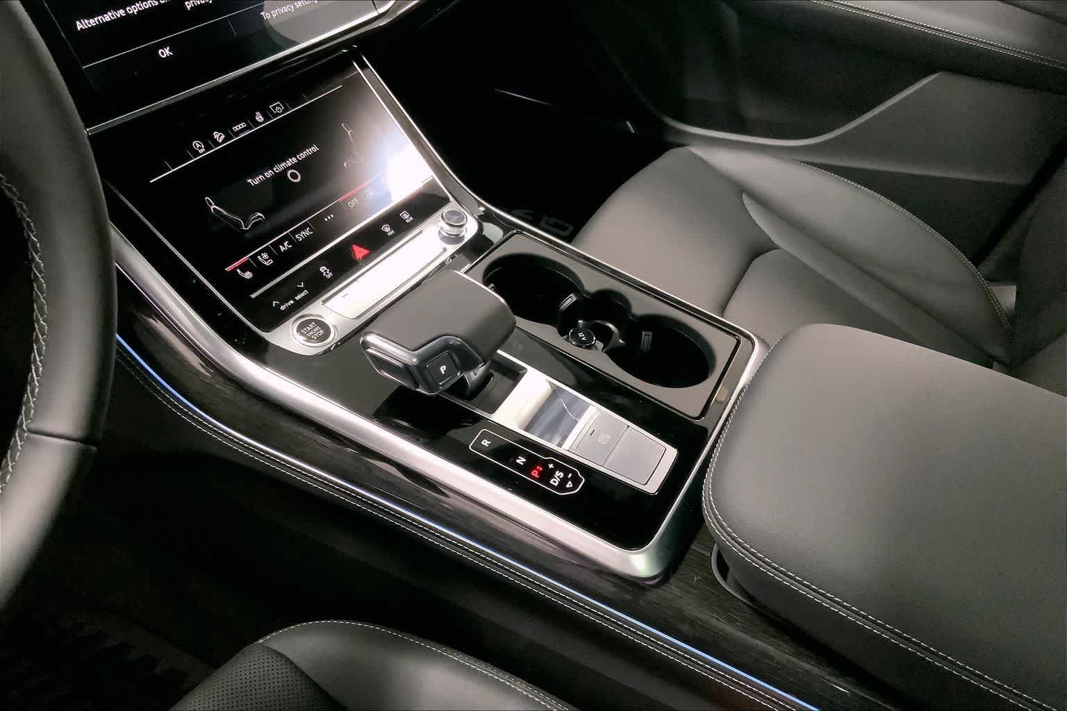 Thumbnail: 2026 Audi Q7 - 16