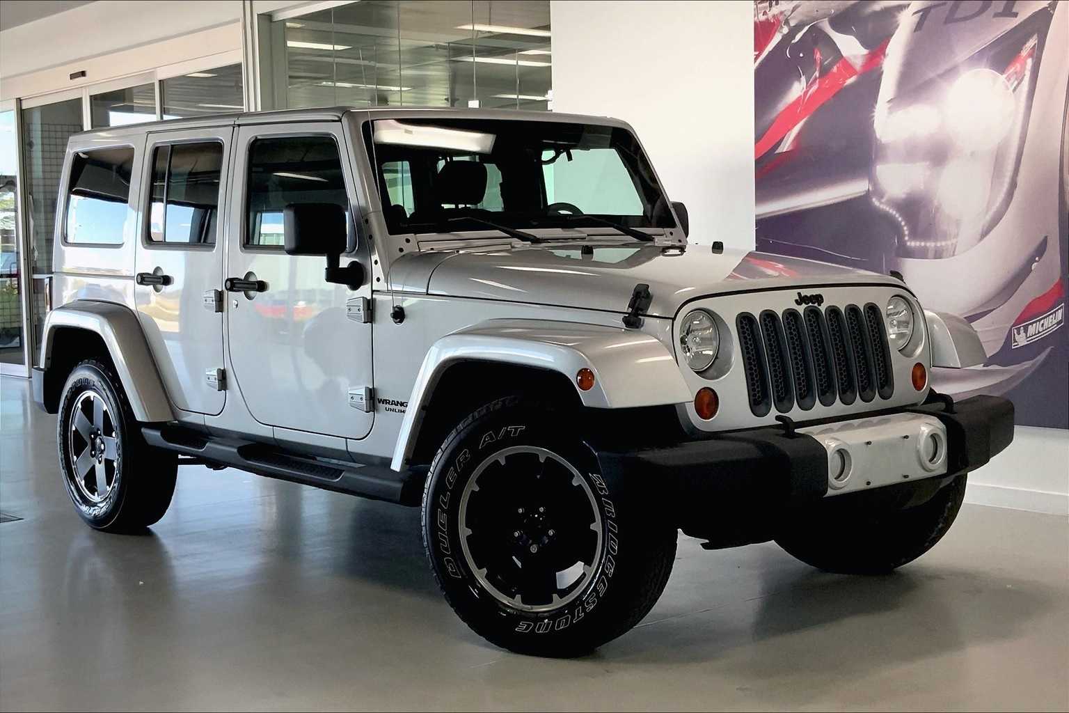 Thumbnail: 2012 Jeep Wrangler - 18