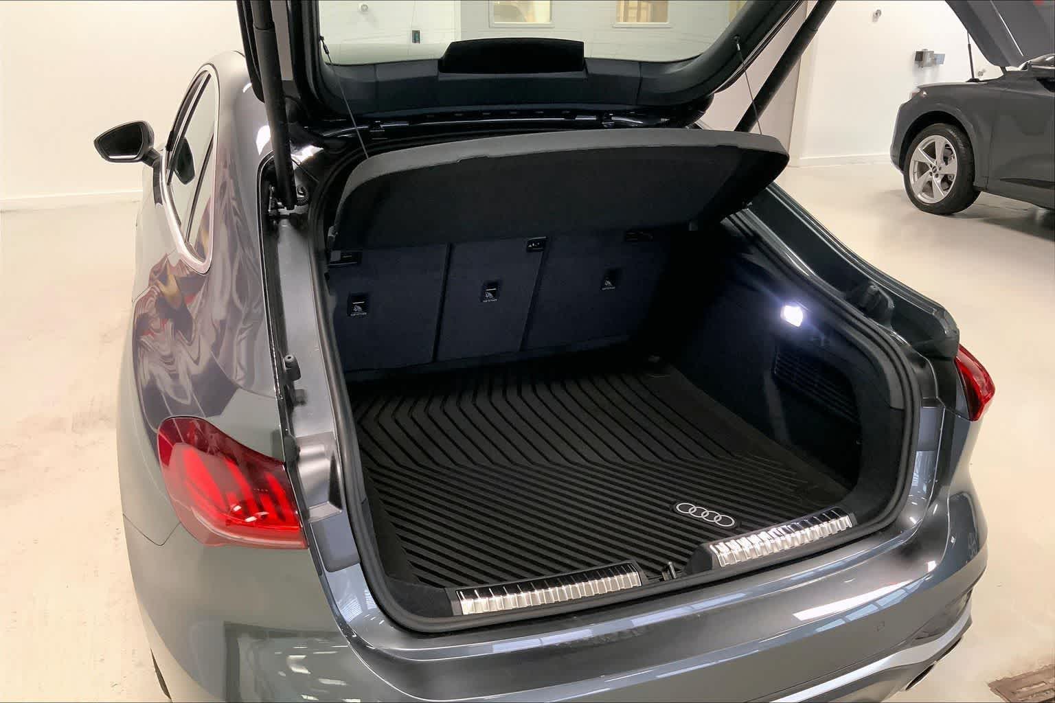 Thumbnail: 2025 Audi S5 - 18