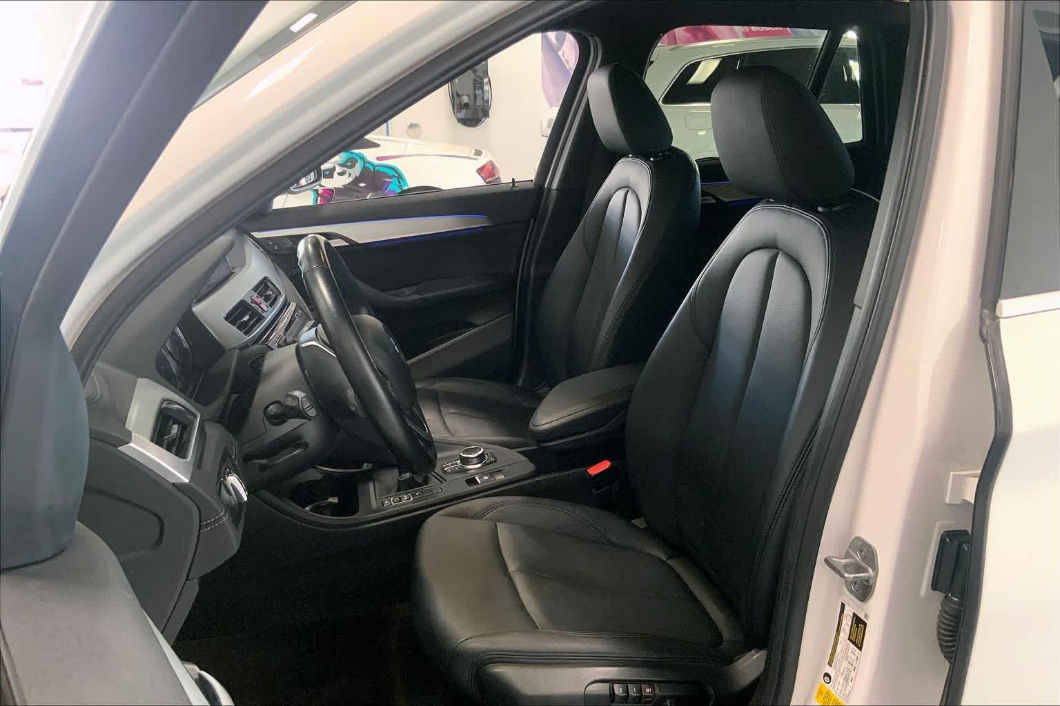 Thumbnail: 2022 BMW X1 - 10