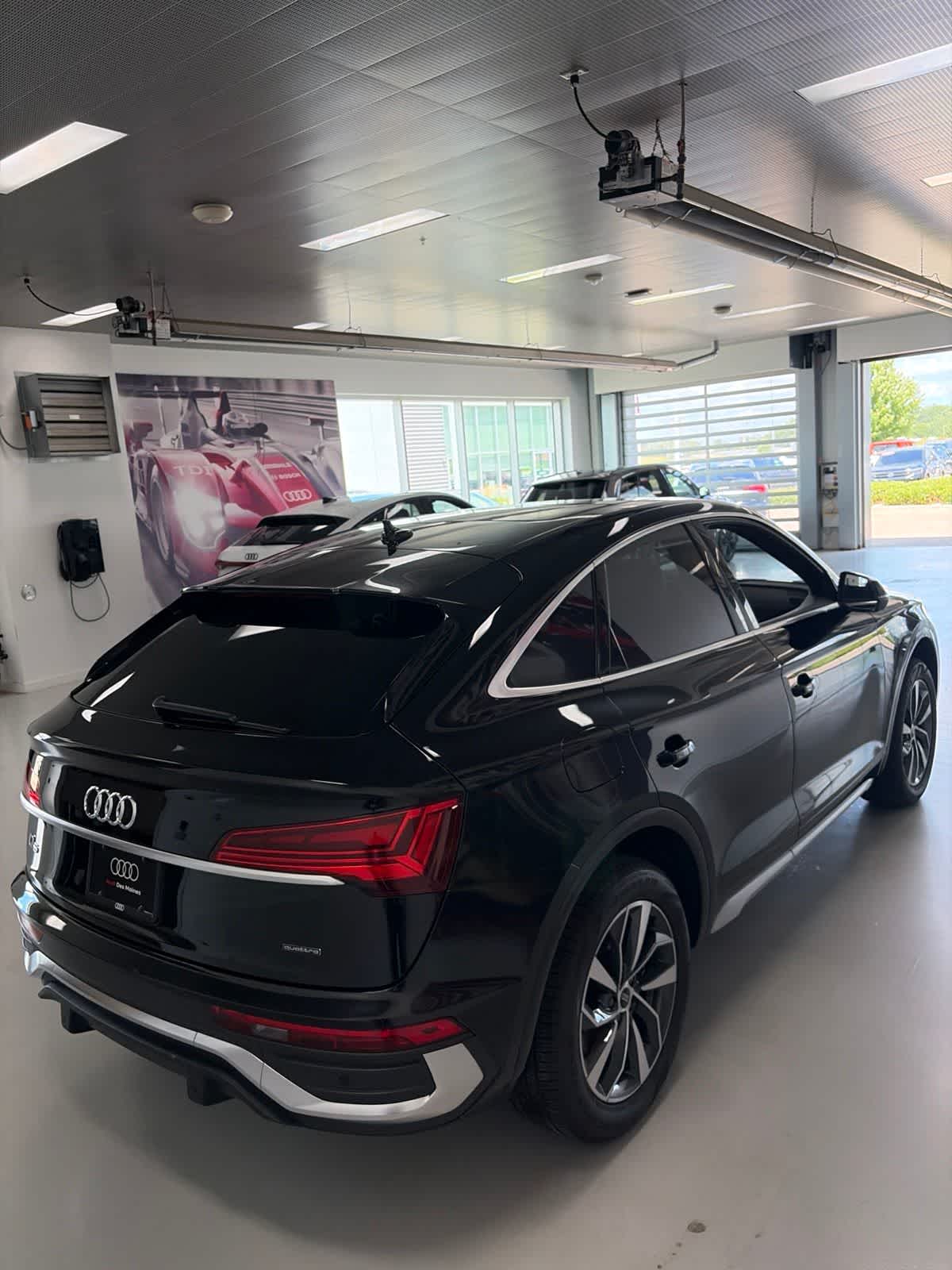 Thumbnail: 2022 Audi Q5 - 5