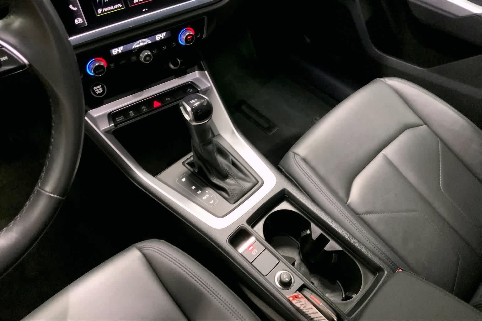 Thumbnail: 2022 Audi Q3 - 16