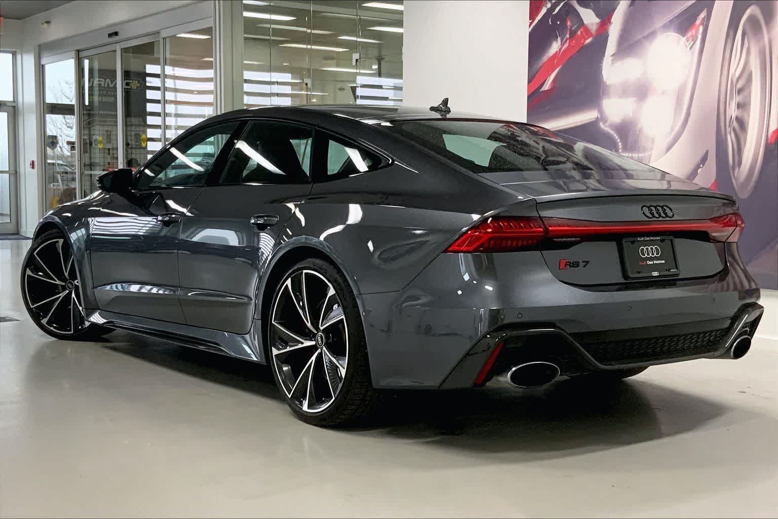 Thumbnail: 2022 Audi RS 7 - 4