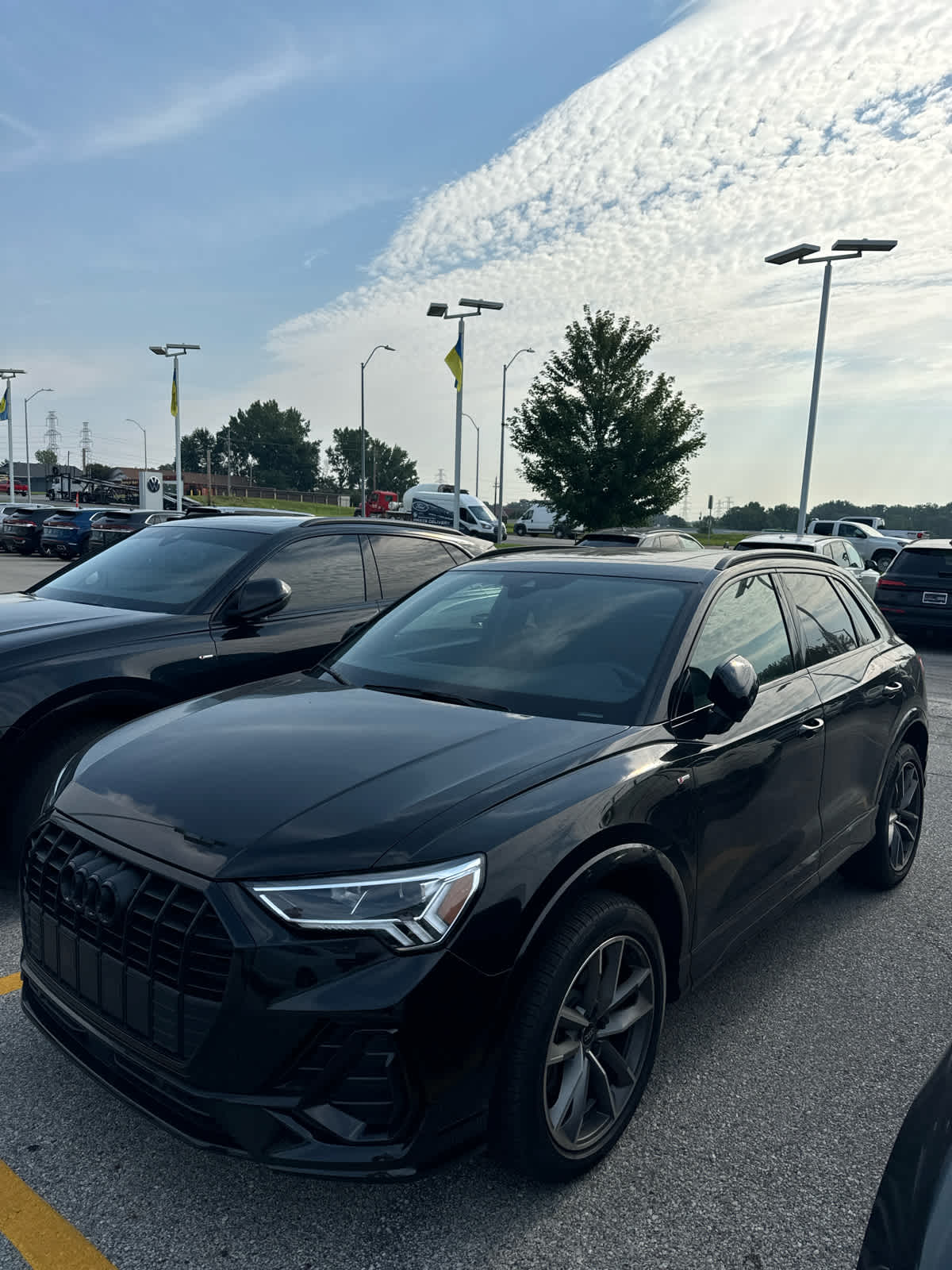 Thumbnail: 2023 Audi Q3 - 3