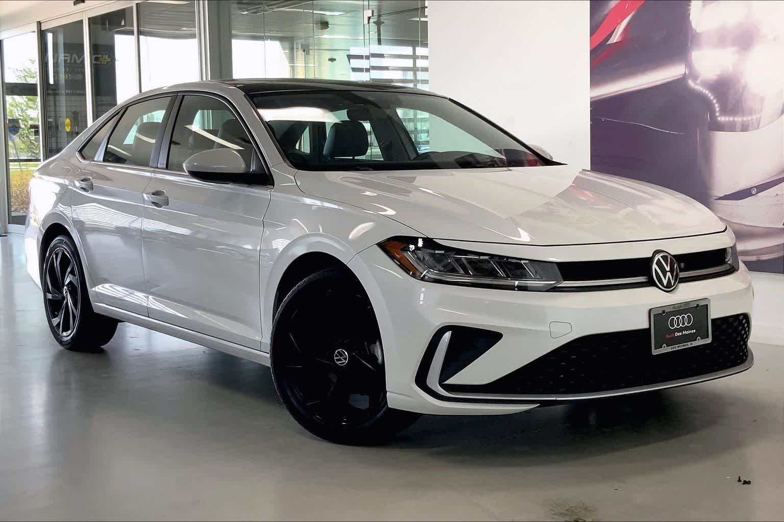Thumbnail: 2025 Volkswagen Jetta - 19
