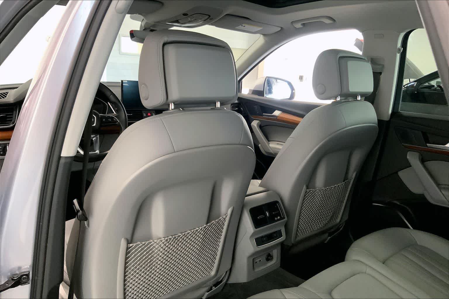 Thumbnail: 2022 Audi Q5 - 11