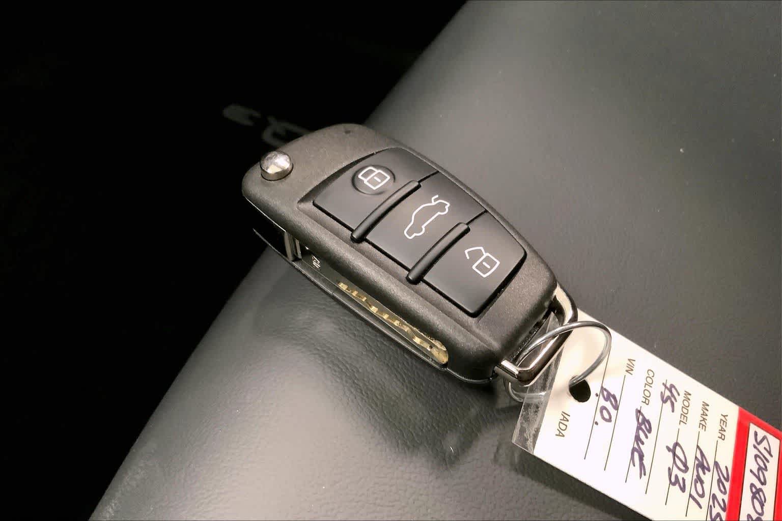 Thumbnail: 2025 Audi Q3 - 20